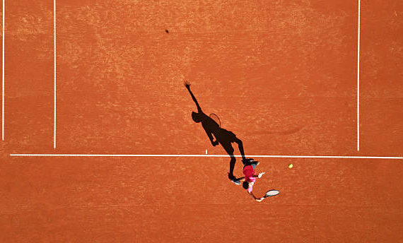 construction court de tennis en terre battue à Saint-Raphaël