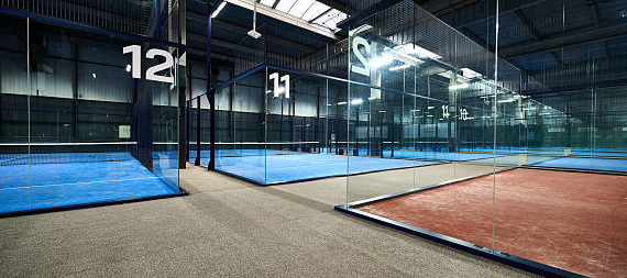 Constructeur court de padel